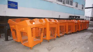 Красноярские осужденные изготовили 2 тыс. контейнеров для мусора и построили 100 площадок для них