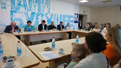 Михаил Котюков в Норильске встретился с семьями участников СВО