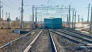 Два порожних вагона грузового поезда сошли на станции Зеледеево