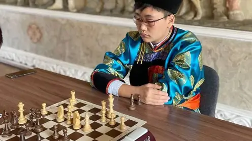 Подросток из Бурятии стал международным мастером по шахматам 