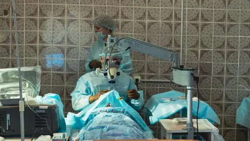 Якутские офтальмологи провели 1000 успешных операций жителям Донбасса