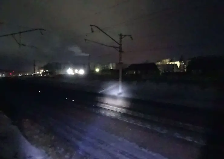 Грузовой поезд насмерть сбил пенсионерку в Красноярском крае