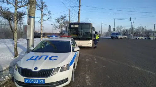 23 человека упали в общественном транспорте Красноярска с начала года